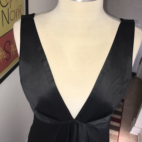 Gorgeous Basic Black Full Length Gown π - Picture 8 of 8